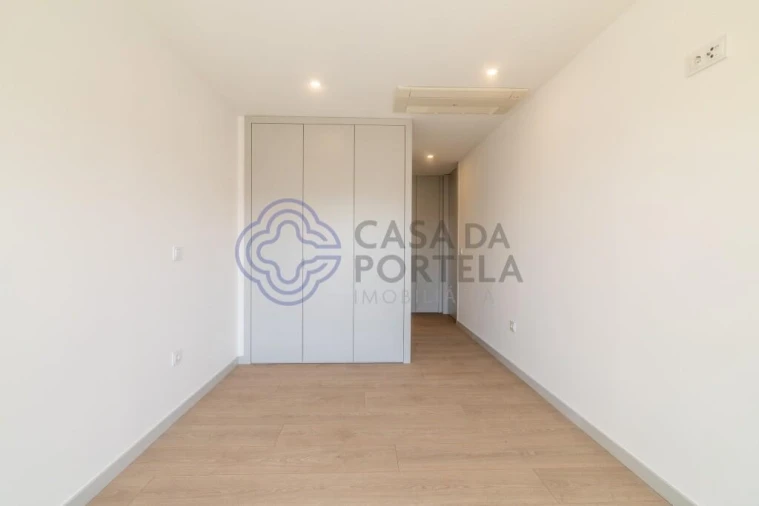 Apartamento T4 para Venda em Cedofeita, Santo Ildefonso, Sé, Miragaia, São Nicolau e Vitória Foto 12
