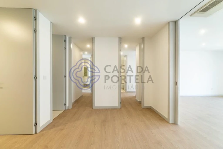 Apartamento T4 para Venda em Cedofeita, Santo Ildefonso, Sé, Miragaia, São Nicolau e Vitória Foto 10