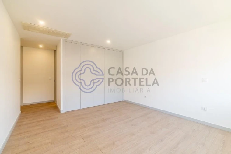 Apartamento T4 para Venda em Cedofeita, Santo Ildefonso, Sé, Miragaia, São Nicolau e Vitória Foto 26