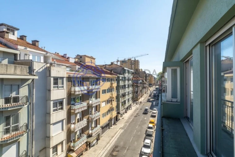 Apartamento T4 para Venda em Cedofeita, Santo Ildefonso, Sé, Miragaia, São Nicolau e Vitória Foto 11
