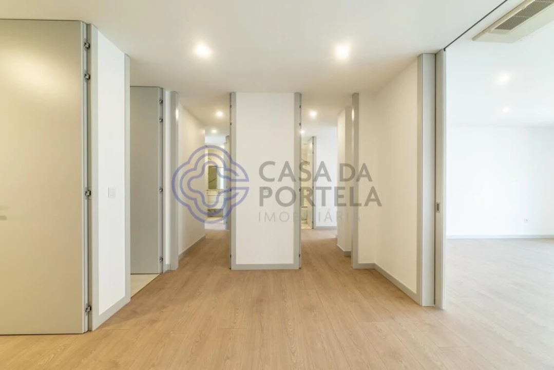 Apartamento T4 para Venda em Cedofeita, Santo Ildefonso, Sé, Miragaia, São Nicolau e Vitória Foto 10