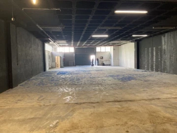 Armazém para Arrendamento em Massamá e Monte Abraão