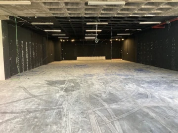 Armazém para Arrendamento em Massamá e Monte Abraão