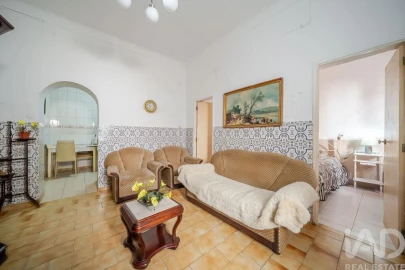 Moradia T1 para Venda em Moncarapacho e Fuseta