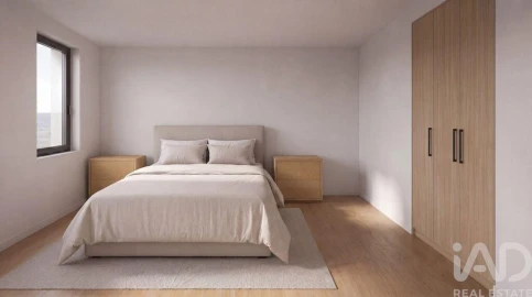 Moradia T2 para Venda em Santo Antonio dos Olivais