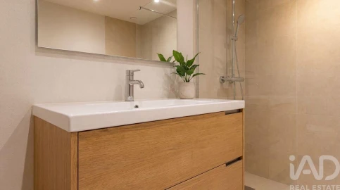 Moradia T2 para Venda em Santo Antonio dos Olivais