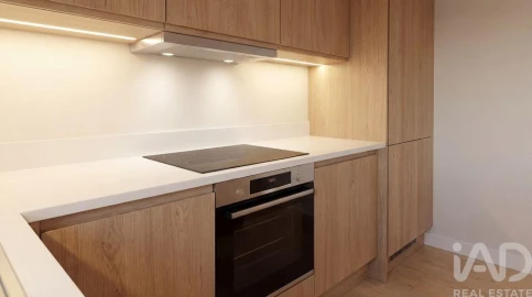 Moradia T2 para Venda em Santo Antonio dos Olivais