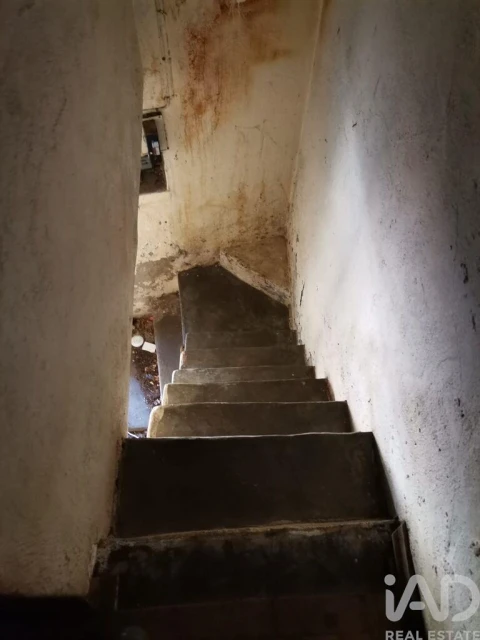 Moradia T2 para Venda em Santo Antonio dos Olivais