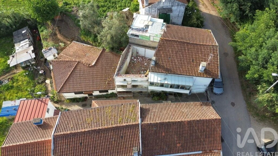 Moradia T2 para Venda em Santo Antonio dos Olivais Foto 5