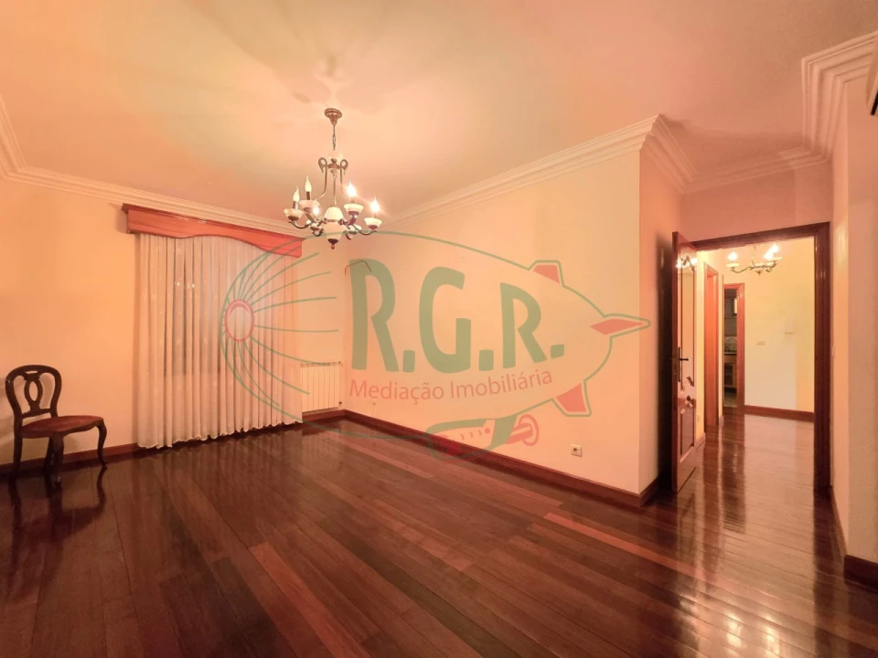 Moradia T4 para Venda em Gondomar (São Cosme), Valbom e Jovim Foto 23