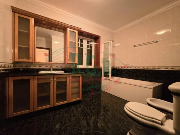 Moradia T4 para Venda em Gondomar (São Cosme), Valbom e Jovim