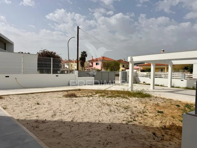 Moradia T4 para Venda em Azeitão (São Lourenço e São Simão) Foto 17