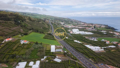 Terreno para Venda em Vila Franca do Campo (São Pedro)