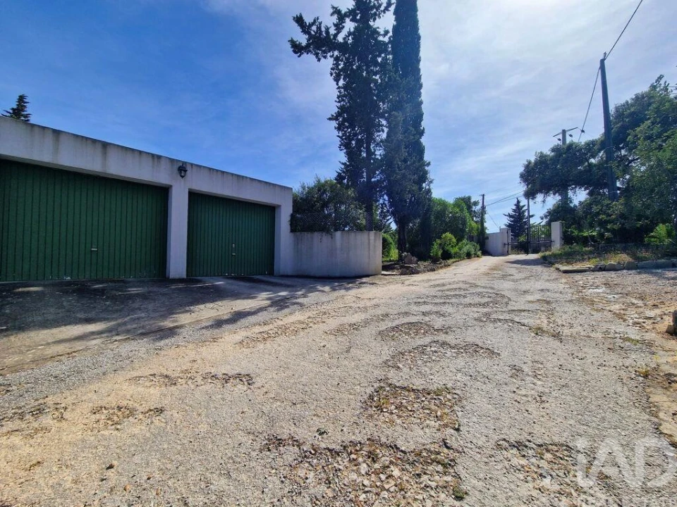 Moradia T5 para Venda em Santa Barbara de Nexe Foto 36