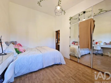 Moradia T5 para Venda em Santa Barbara de Nexe