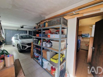 Moradia T5 para Venda em Santa Barbara de Nexe