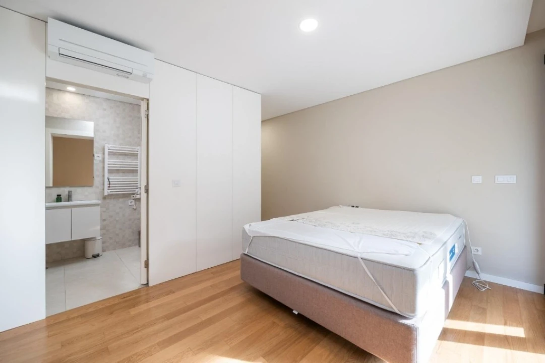 Apartamento T3 para Venda em Santo Antonio dos Olivais Foto 20