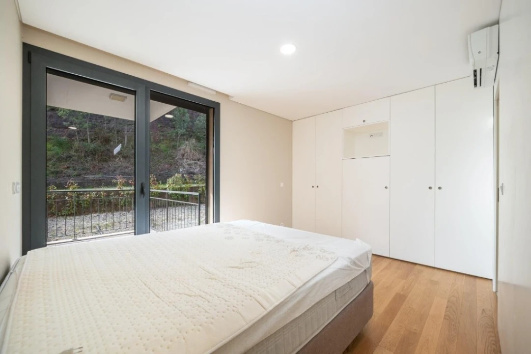 Apartamento T3 para Venda em Santo Antonio dos Olivais Foto 2