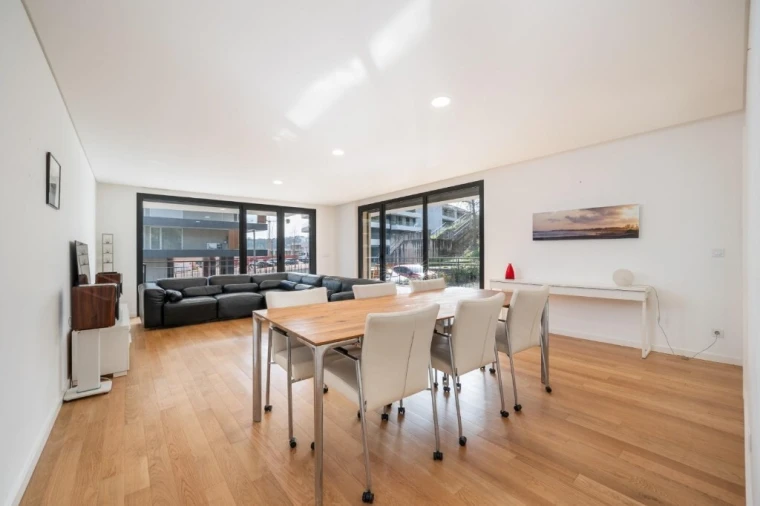 Apartamento T3 para Venda em Santo Antonio dos Olivais Foto 5