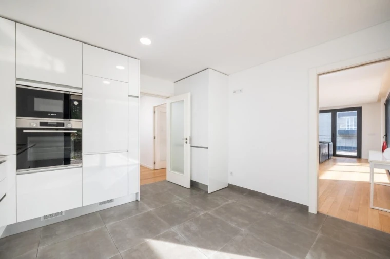 Apartamento T3 para Venda em Santo Antonio dos Olivais Foto 8