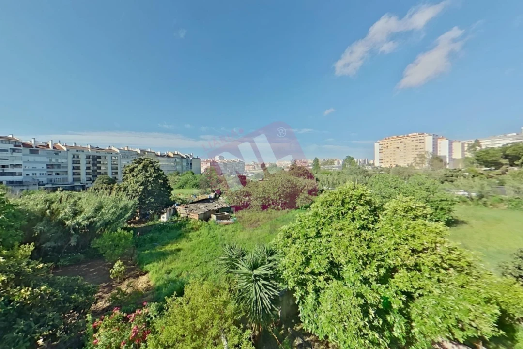 Apartamento T2 para Arrendamento em Benfica Foto 24