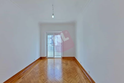 Apartamento T2 para Arrendamento em Benfica