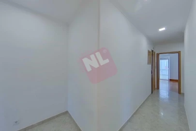 Apartamento T2 para Arrendamento em Benfica