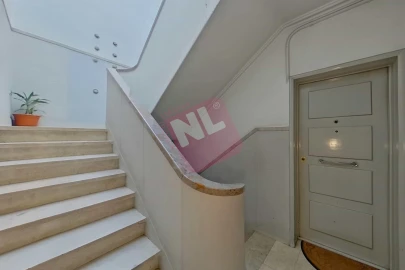 Apartamento T2 para Arrendamento em Benfica