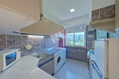Apartamento T2 para Arrendamento em Benfica