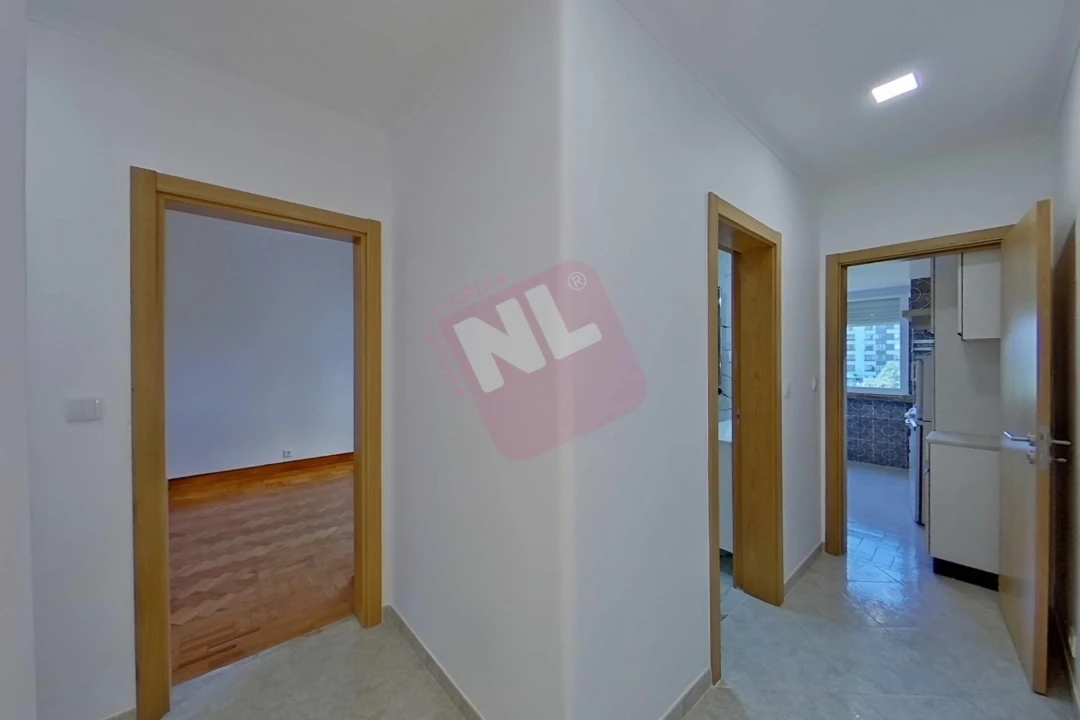 Apartamento T2 para Arrendamento em Benfica Foto 15