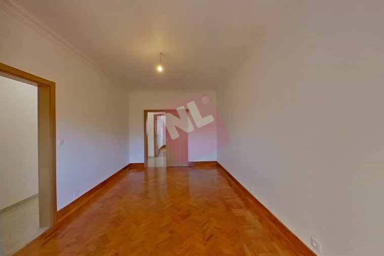 Apartamento T2 para Arrendamento em Benfica Foto 14