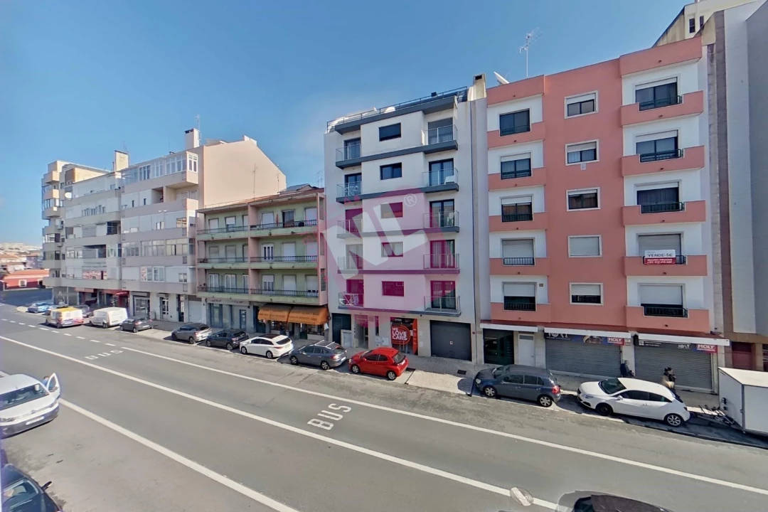 Apartamento T2 para Arrendamento em Benfica Foto 26