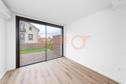 Apartamento T1 para Venda em Arcozelo