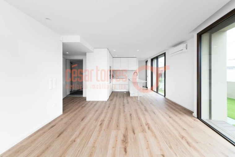 Apartamento T1 para Venda em Arcozelo Foto 5