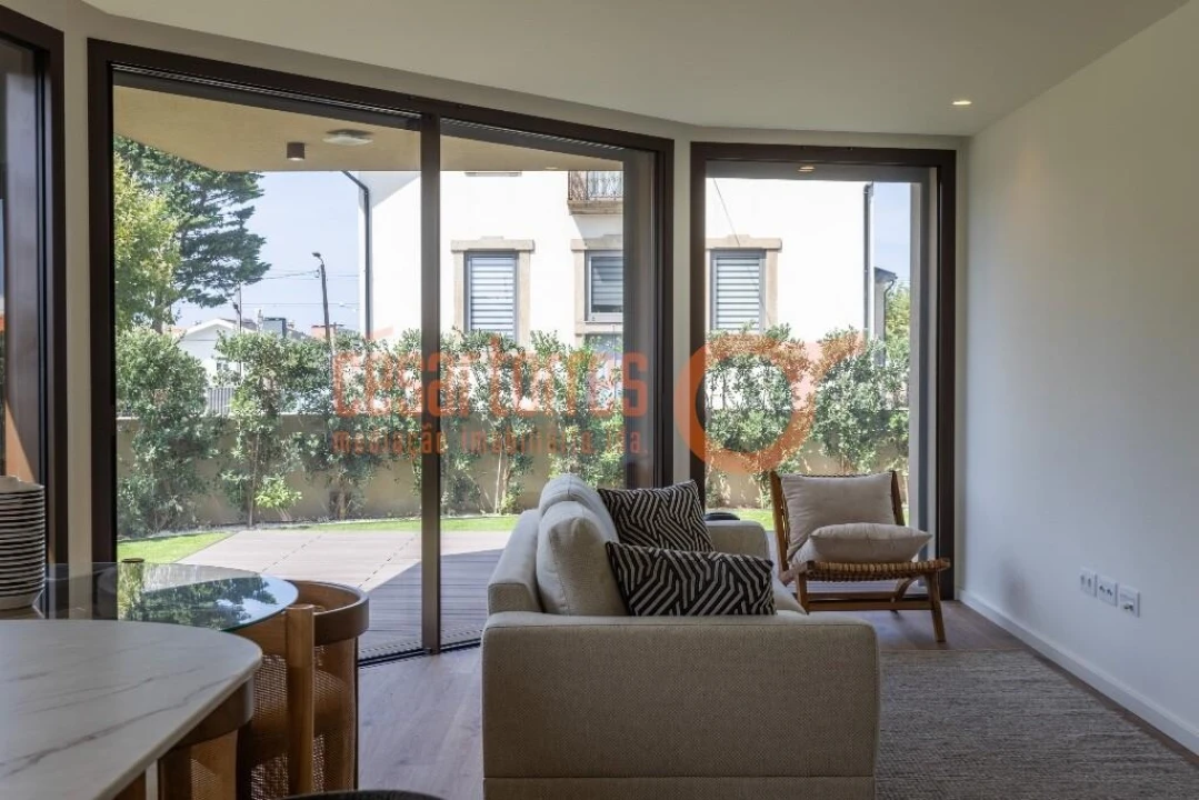 Apartamento T1 para Venda em Arcozelo Foto 5