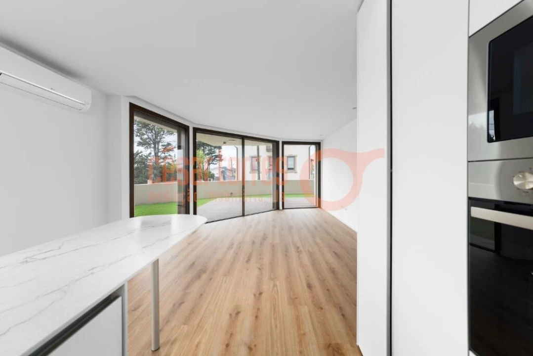 Apartamento T1 para Venda em Arcozelo Foto 1