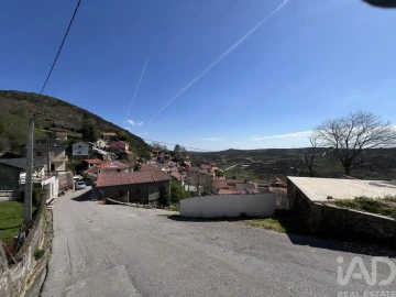 Moradia T3 para Venda em Gosende