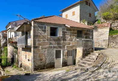 Moradia T3 para Venda em Gosende