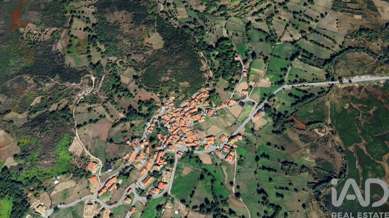 Moradia T3 para Venda em Gosende Foto 22