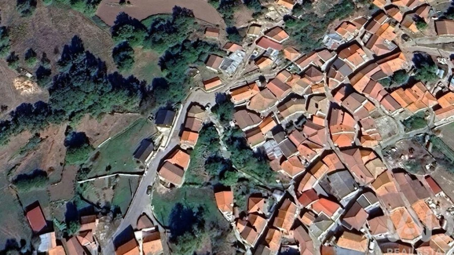 Moradia T3 para Venda em Gosende Foto 21