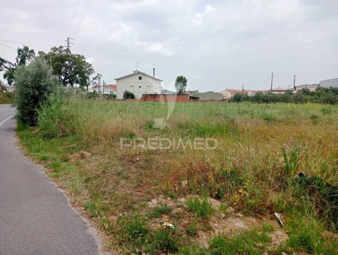 Terreno para Venda em Parceiros e Azoia Foto 3