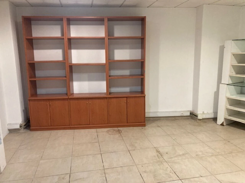 Armazém para Arrendamento em Carnaxide e Queijas Foto 5