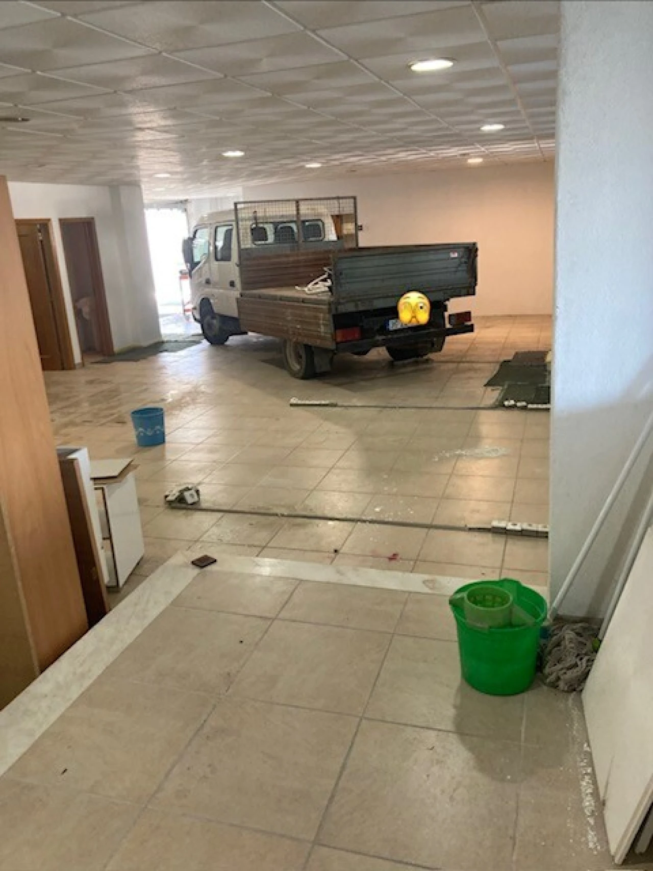 Armazém para Arrendamento em Carnaxide e Queijas Foto 3