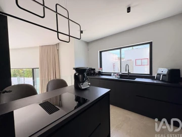 Moradia T3 para Venda em Quarteira