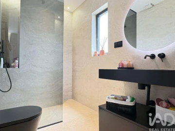 Moradia T3 para Venda em Quarteira