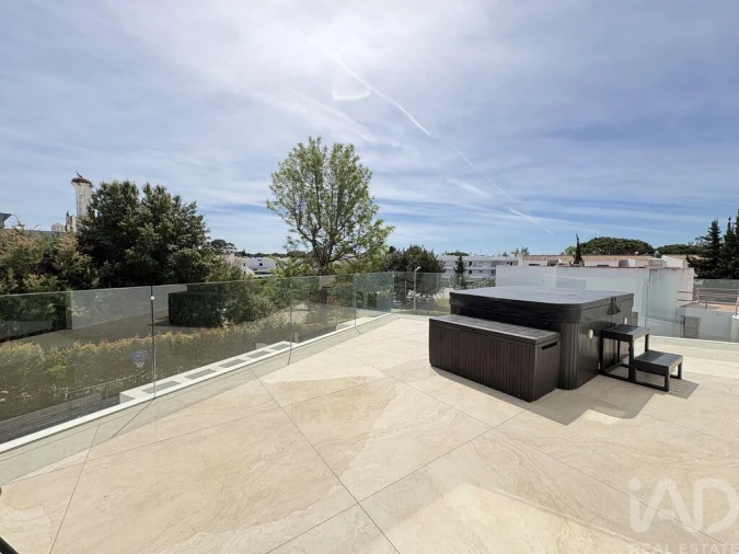 Moradia T3 para Venda em Quarteira Foto 28