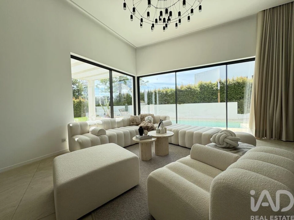 Moradia T3 para Venda em Quarteira Foto 8