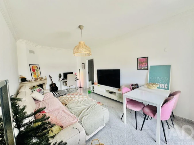 Apartamento T1 para Venda em Charneca de Caparica e Sobreda Foto 5