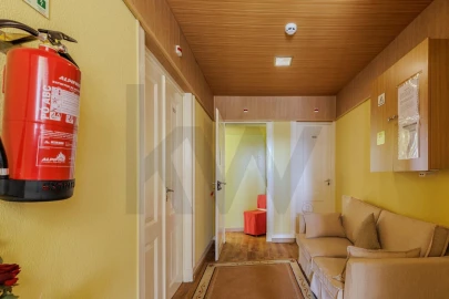 Prédio para Venda em Romeira e Várzea