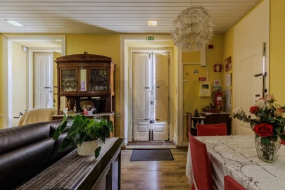 Prédio para Venda em Romeira e Várzea